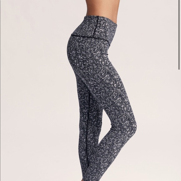 Varley Estrella Legging NWT - Picture 3 of 4